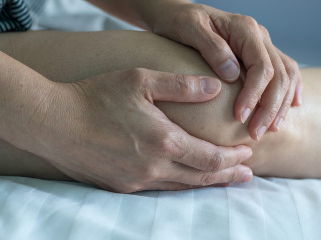 knee pain from acl tear